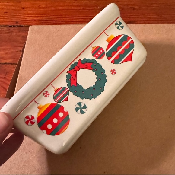 Two Holiday Themed Ceramic Mini Loaf Pans Stockinggs & Wreaths Garden Ridge - Picture 7 of 12
